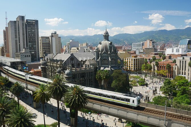 City Tour + Commune 13 Medellin - Tour Details