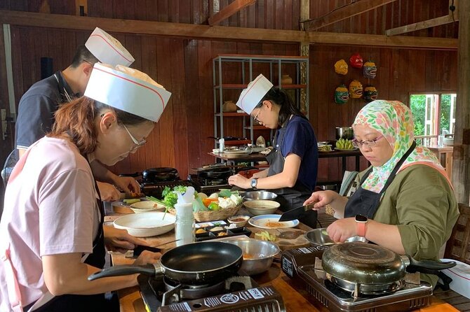 City Tour & Cooking Class - Wat Thmey (Killing Fields)