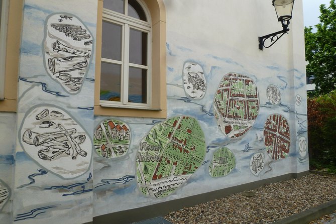 City Tour Dresden Neustadt - Wilhelminian Style and Creative Industries - Meeting and Pickup