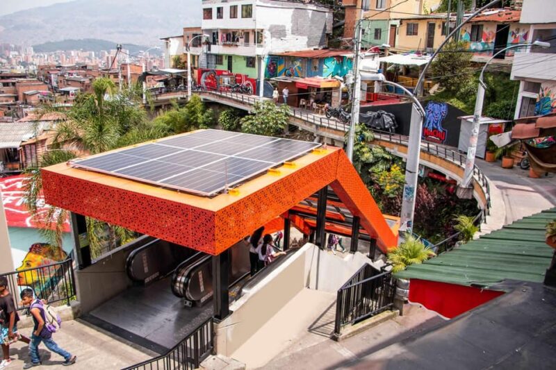 City Tour: Graffiti Tour Comuna 13 + Downtown Medellín - Experience Highlights