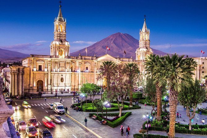City Tour in Arequipa, Santa Catalina and Viewpoints - Admiring the Church of La Compañía