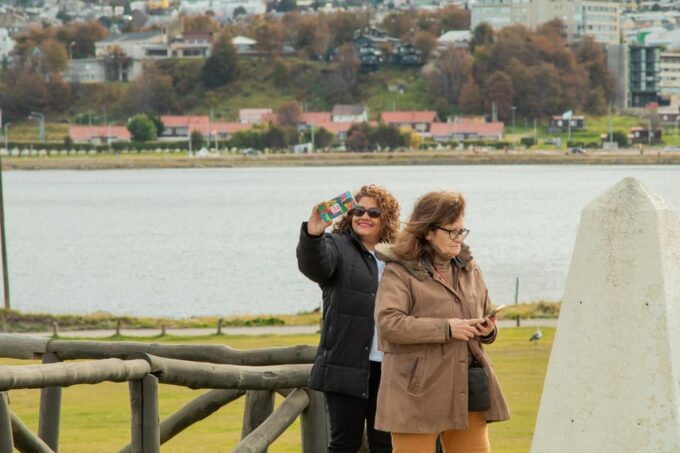 CITY TOUR + MARTIAL GLACIER RESERVE VISIT - Pickup and Drop-off