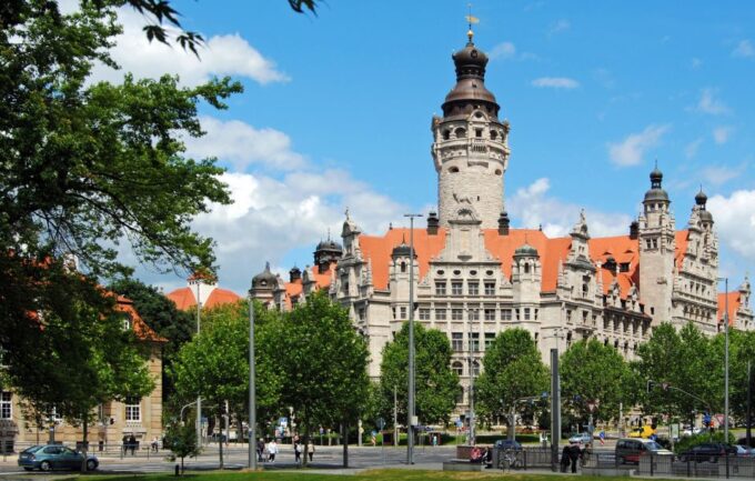 City Tour on Foot, by S-Bahn and Tram - Frequently Asked Questions