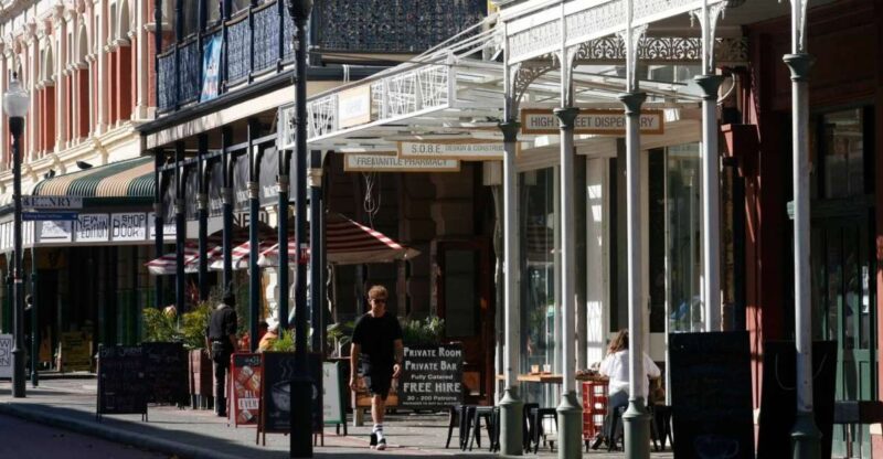 City Tour Perth & Fremantle & Swan River - Discovering Perths Districts