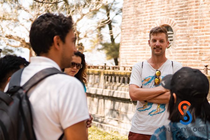 City Tour With Curators - Booking Details