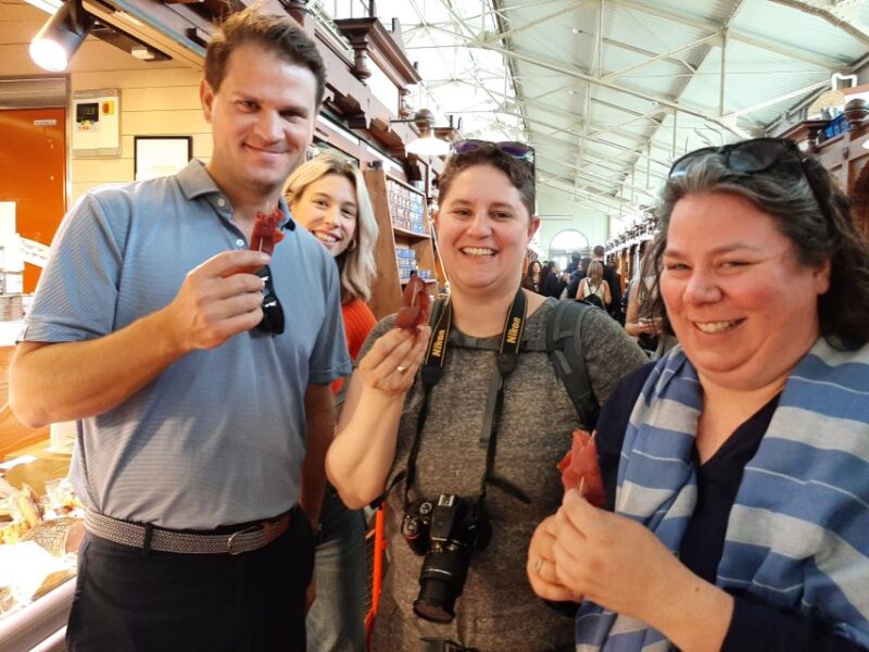 CITY Tour With Food Tasting in Helsinki - Tour Overview