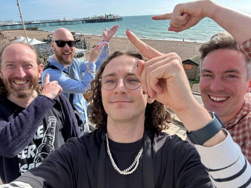 City Treasure Hunt in Brighton: Clue The Looking Glass - Team Size Guidance