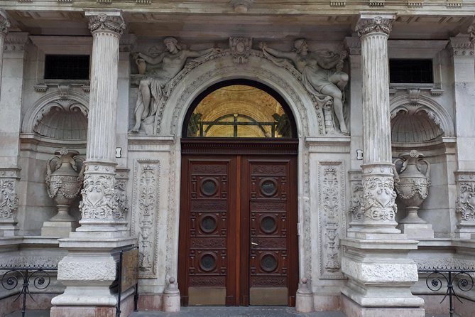 City Walk With Secret Legends and Guided, Private Wine Tasting - Stops at Interesting Landmarks