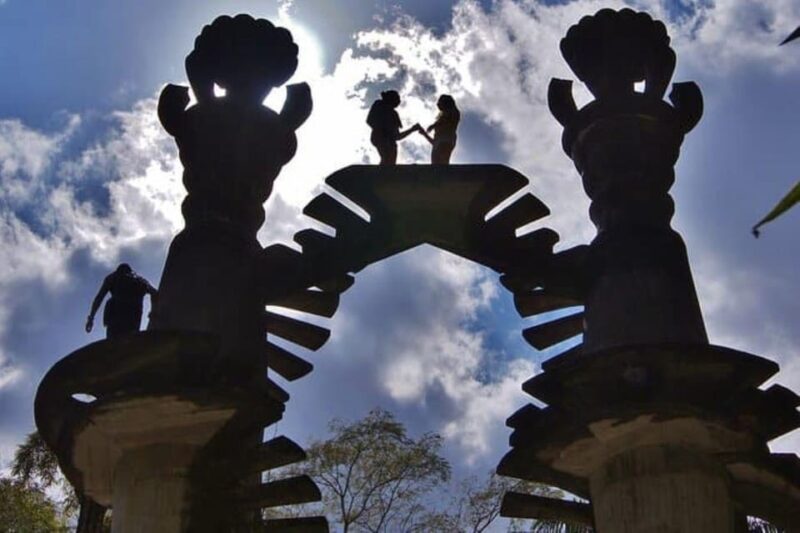 Ciudad Valles: Surreal Garden and Basement of the Huahuas - Key Points