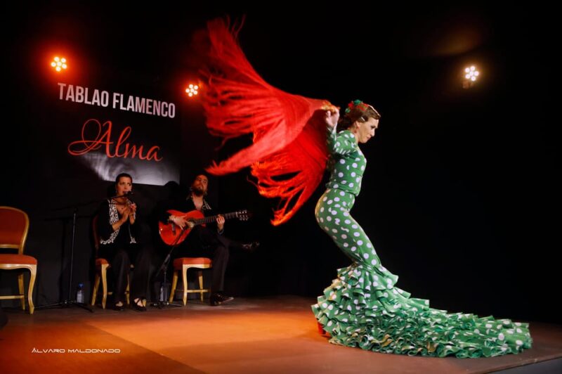 Claps Workshop in Tablao Flamenco Alma - Workshop Details