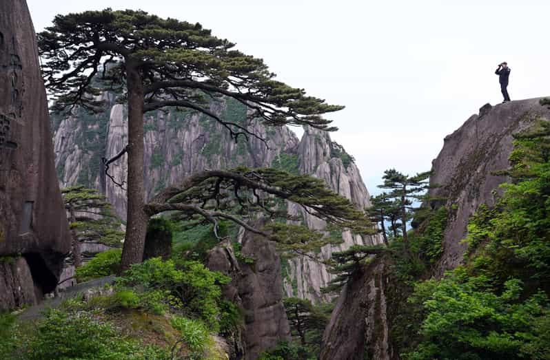 Classic 2 Day Huangshan Tour - Day 1 Exploration