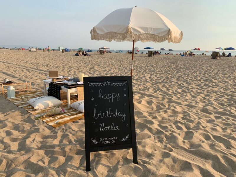 Classic Beach Picnic in Santa Monica (2-4 People) - Accessibility and Suitability