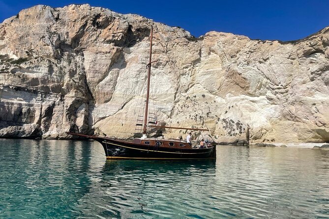 Classic Boat Tour of the Gulf of Cagliari - Inclusions and Amenities