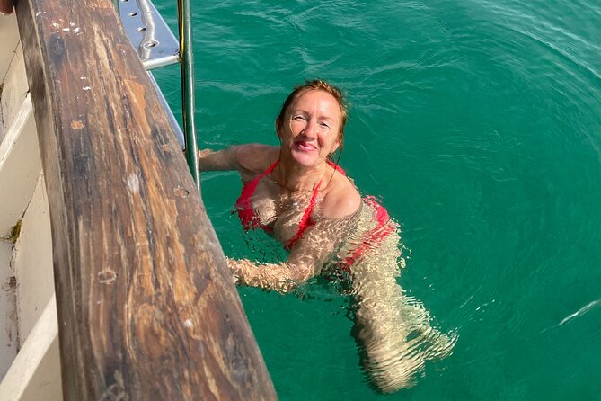 Classic Boat Tour of the Gulf of Cagliari - Customer Reviews Breakdown