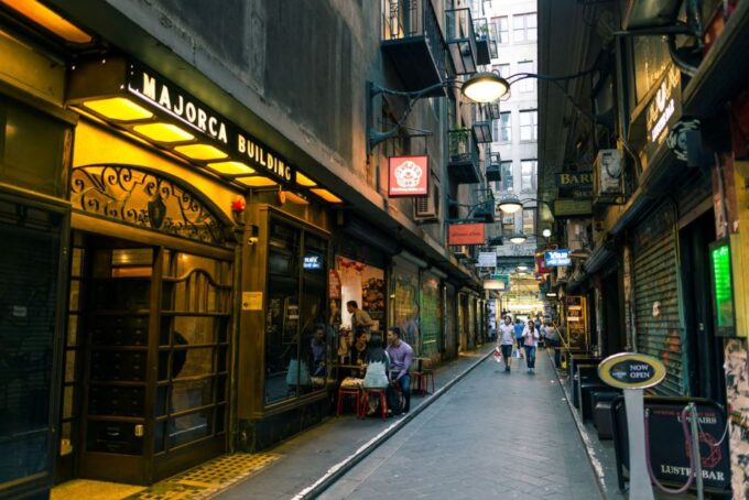 Classic Melbourne Walking Tour - Suitability and Accessibility