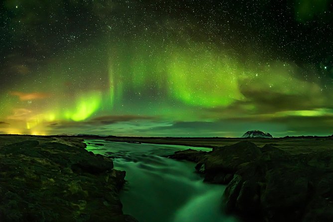 Classic Northern Lights Tour From Reykjavik With Live Guide and Touch-Screen Audio Guide - Accessibility