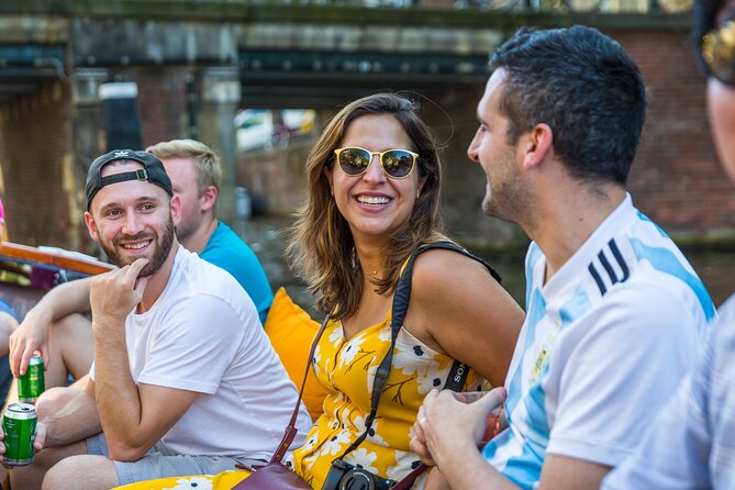 Classic Salonboat Tour in Amsterdam Including Cheese and Wine - Drinks and Cheese Offerings