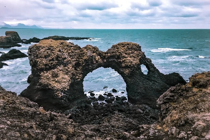 Classic Snæfellsnes Peninsula Full-Day Guided Tour - Discover Budakirkja Black Church