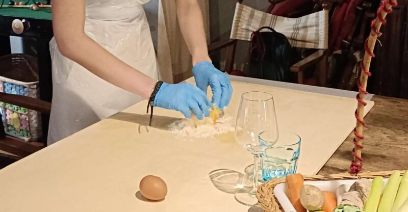 CLASSIC TUSCANY Cooking Class - Minimum Participants and Instructor