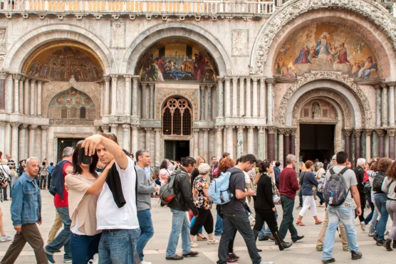Classic Venice: 2-Hour Walking Tour With Basilica Entry - Meeting Point Information