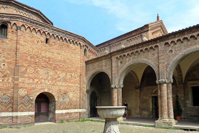Classic Walking Tour Bologna - Whats Included