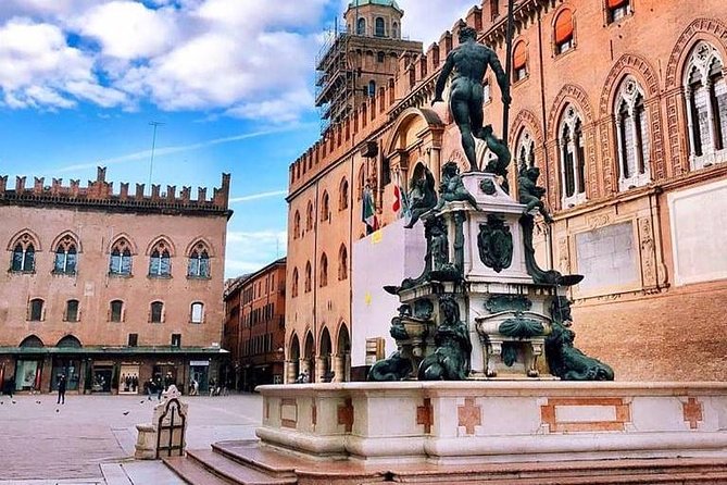 Classic Walking Tour Bologna - Exploring Top Sights
