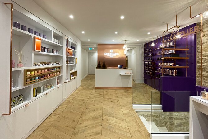 Classical Perfume Workshop in Paris Ier - Meeting and End Point