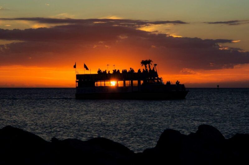 Clearwater: Sunset Celebration Cruise - Amenities and Inclusions