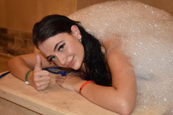 Cleopatra Massage VIP & Sauna, Jacuzzi, Steam Bath - Hurghada - Facility Capacity and Accessibility