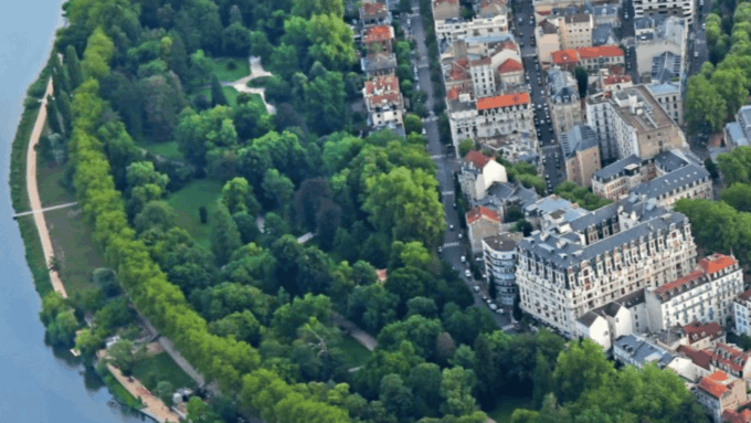 Clermont-Ferrand or Vichy Food Walking Tour: Auvergne Flavors - Taste the Auvergne Regions Gastronomic Delights