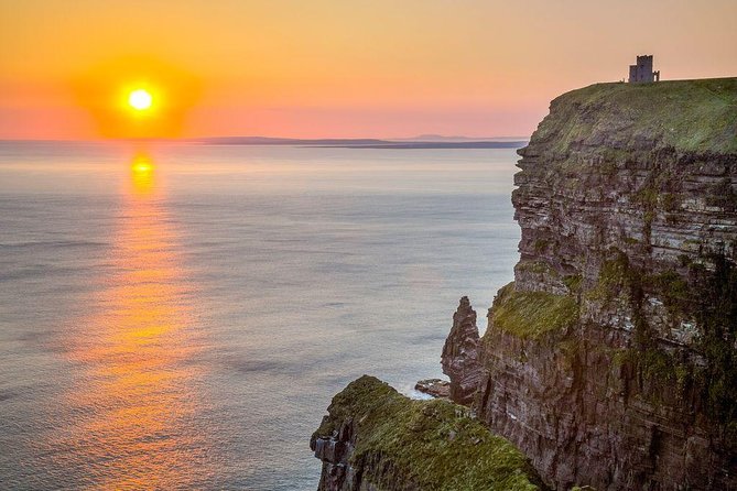 Cliffs of Moher Day Tour From Dublin: Including the Wild Atlantic Way - Comfortable Transportation and Knowledgeable Guides