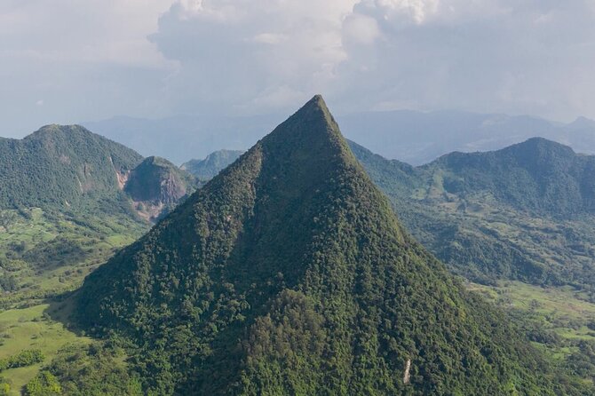 Climb The Tallest Natural Pyramid on Earth! TUSA MOUNTAIN HILL. - Key Points