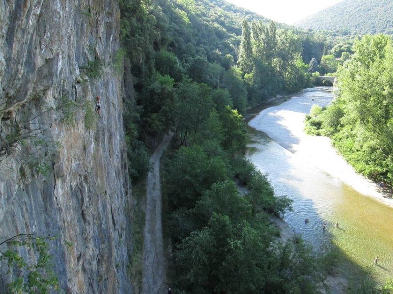 Climbing: Discovery, Improvement & Autonomy - Combining Activities for a Unique Adventure