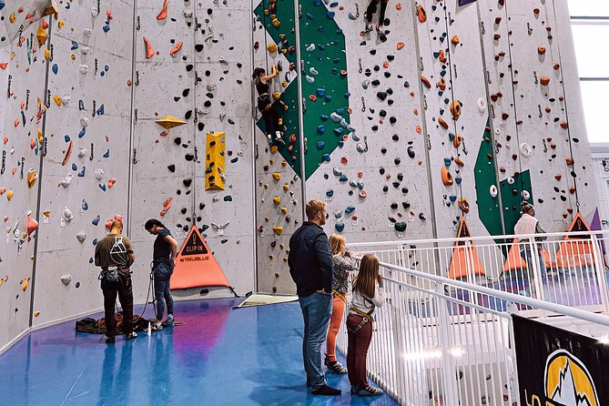 Climbing in Mørkvedhallen Climbing Center - Visitor Feedback and Recommendations