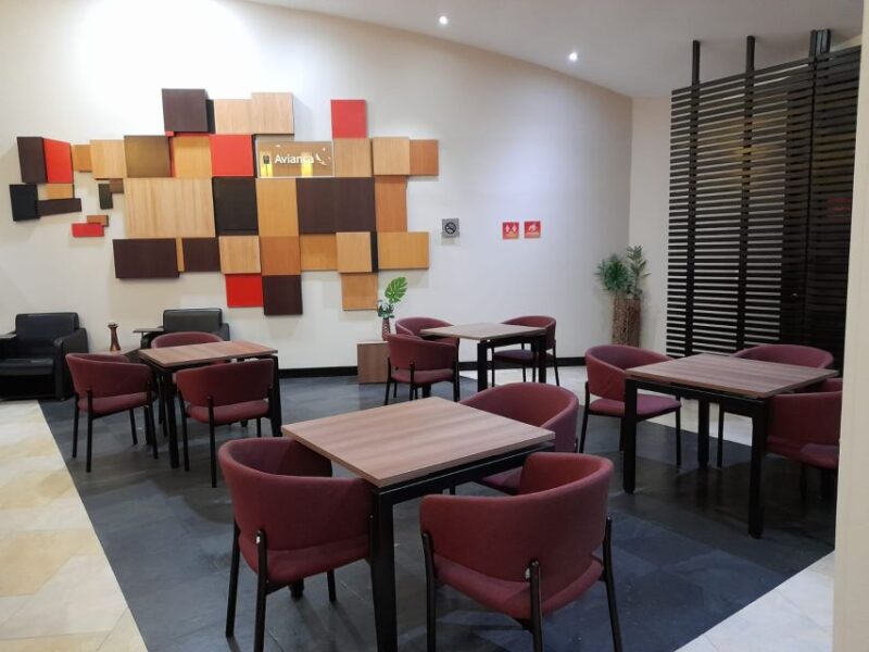 CLO Cali International Airport: Avianca Lounge Access - Lounge Experience and Amenities