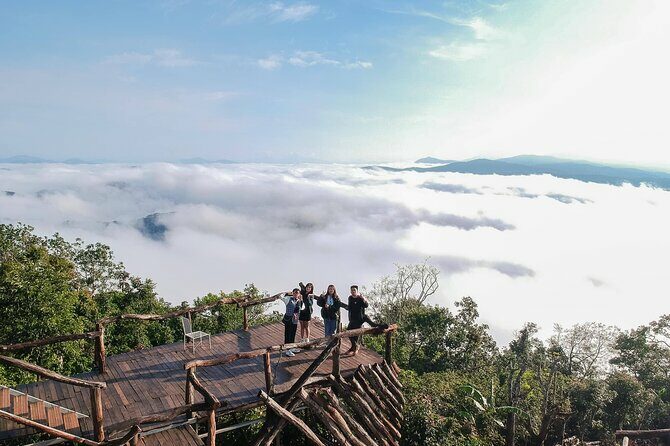 Cloud Hunting and The Glow of Dawn in Da Lat - Key Points