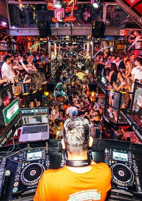 Club Crawl - Dress Code