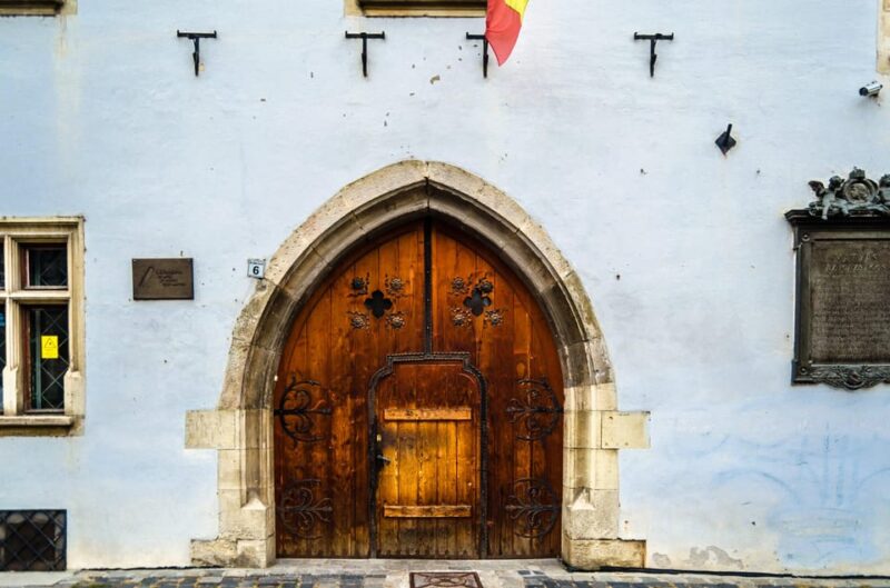 Cluj-Napoca: Old Town Walking Tour With a Local Guide - Experience Highlights