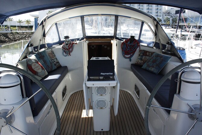Coastal Tour on a Luxury Sailing Yacht From Vilamoura - Customer Reviews and Rating
