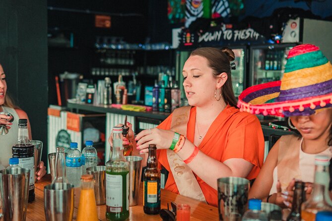 Cocktail Class: Make Cocktails the Costa Rican Way in La Fortuna, Costa Rica - Location and Duration