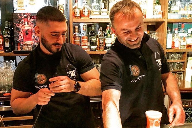 Cocktail Course in Bonn (45 Min) - Free Merchandising Products