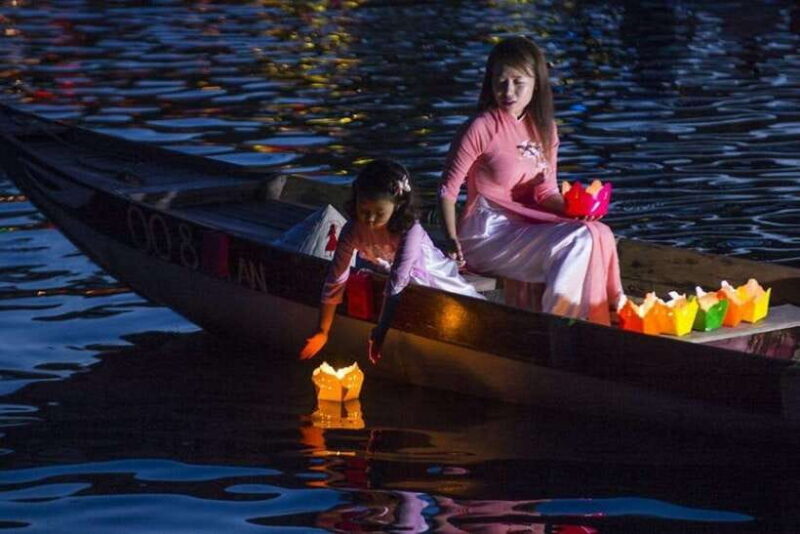 COCONUT JUNGLE-HOI AN CITY-BOAT RIDE-RELEASE FLOWER LANTERN - Hoi An Specialty Dinner