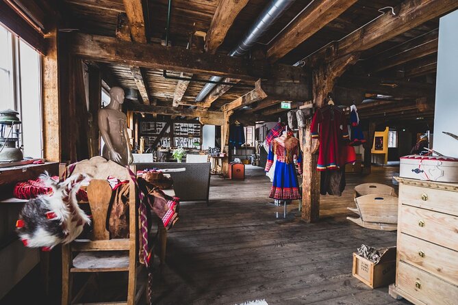 Cod Tasting Experience, Norwegian History and Food Culture - Insights Into the Fishing Industry