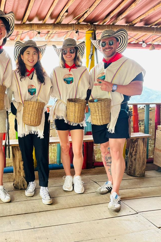 Coffee-Panelero Tour + Horseback Riding - Medellín - Tour Inclusions and Support