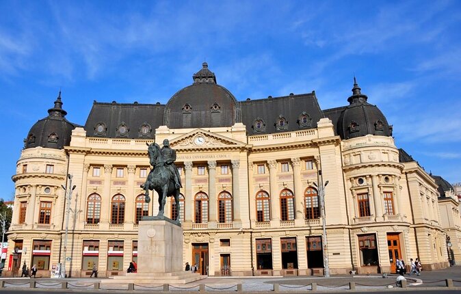 Coffee & Sweets Tour on the Amazing Victory Avenue - Key Points