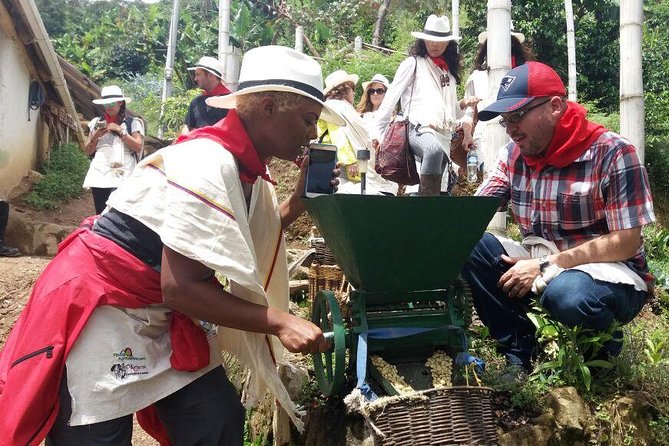Coffee Tour In Horse Riding and Lunch In Medellin - Logistics and Recommendations