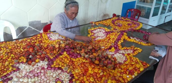 Coffee - Wine - Tea Da Lats Agricultural Treasures Tour - Linh Phuoc Pagoda Discover