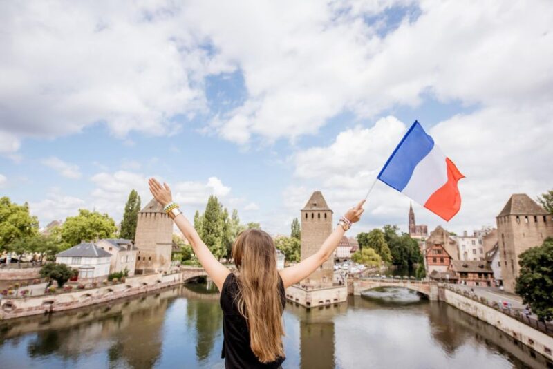 Colmar: Express Walk With a Local in 60 Minutes - Discovering Colmars Charm