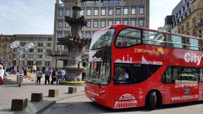 Cologne: 24h Hop-On Hop-Off Sightseeing Bus Ticket - Hopping On and Off