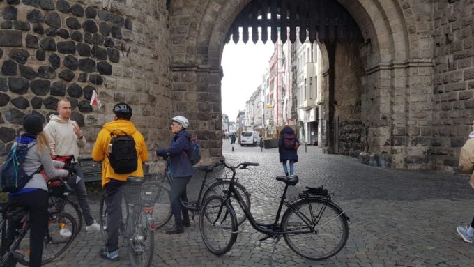 Cologne: 3-Hour Guided Bike Tour - Bike Tour Experience
